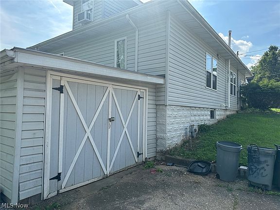 2nd image of 2522 Liberty St