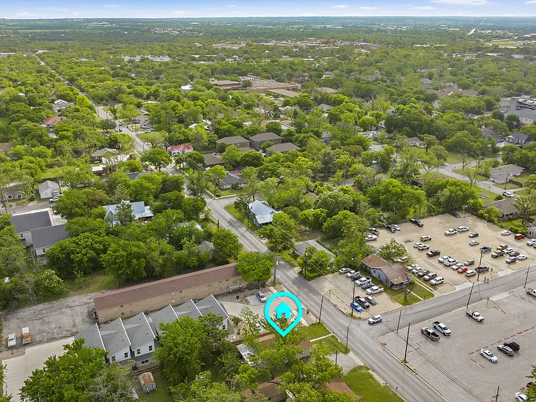 1287 W Frey St — Photo 27