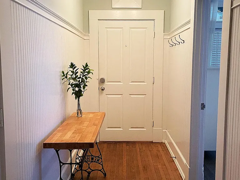 1229 Euclid Ave NE #1 — Photo 4