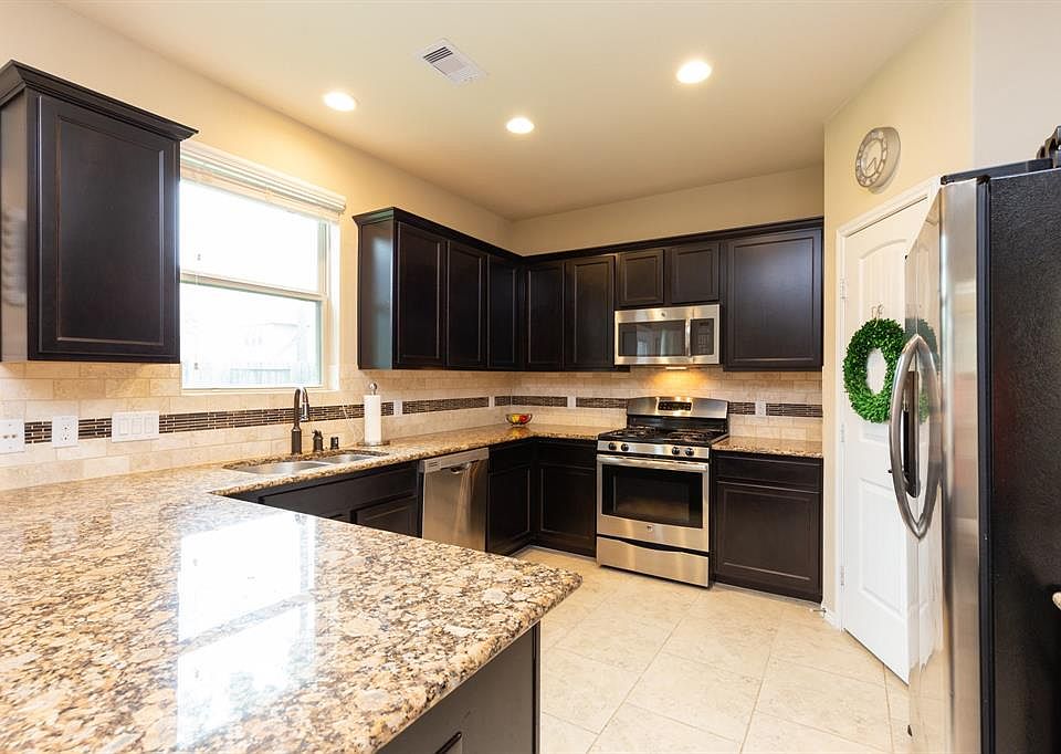 1st image of 16643 Lake Aquilla Ln