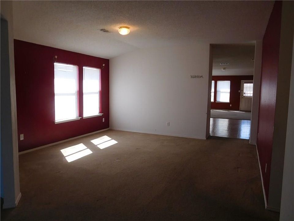 1st image of 628 Jewelflower Dr