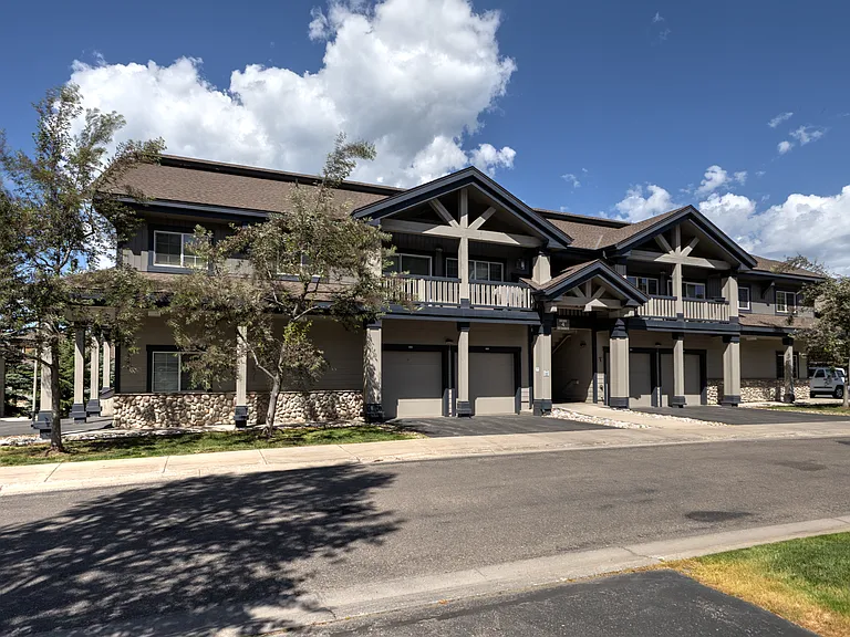 3365 Columbine Dr #403 — Photo 48