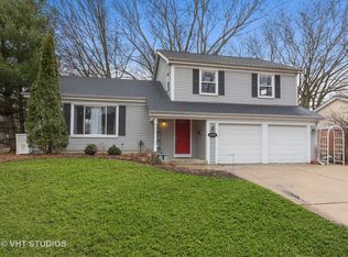 204 E 14th Ave, Naperville, IL 60563