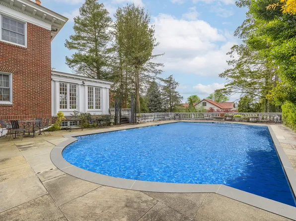 127 Beverly Road image 37 of 57