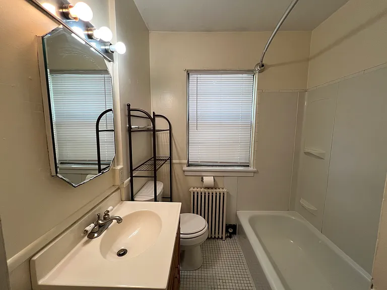 1510 Larpenteur Ave W #4 — Photo 20