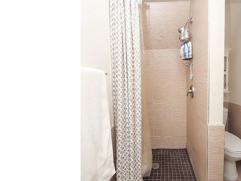 2033 Spruce St #3 — Photo 17