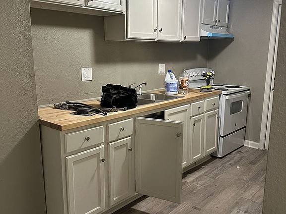 2nd image of 2701 Benton Blvd APT 2