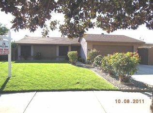 823 Sunflower St, Hemet, CA 92545