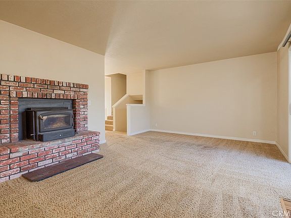 4th image of 17 Sorrel Ct