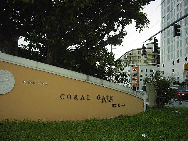 Coral Gate entrance Douglasx20 Street