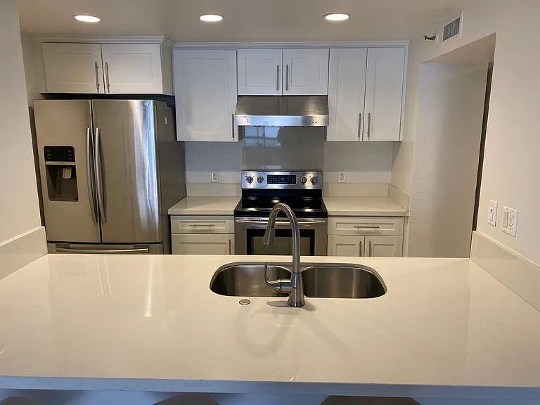 600 W 9th St #1103 — Photo 14