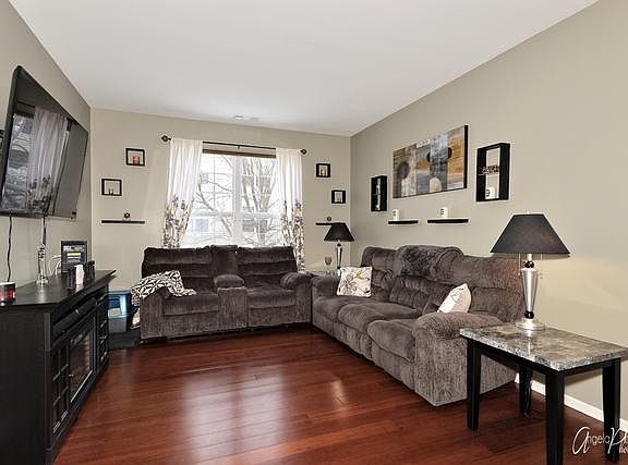 3rd image of 418 Terra Springs Cir