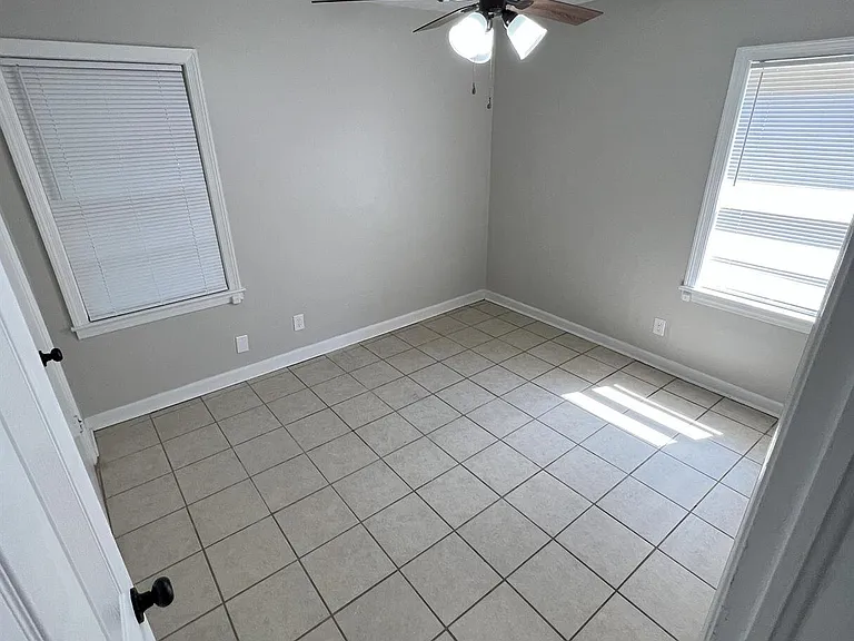 905 Wright Dr #905 — Photo 8
