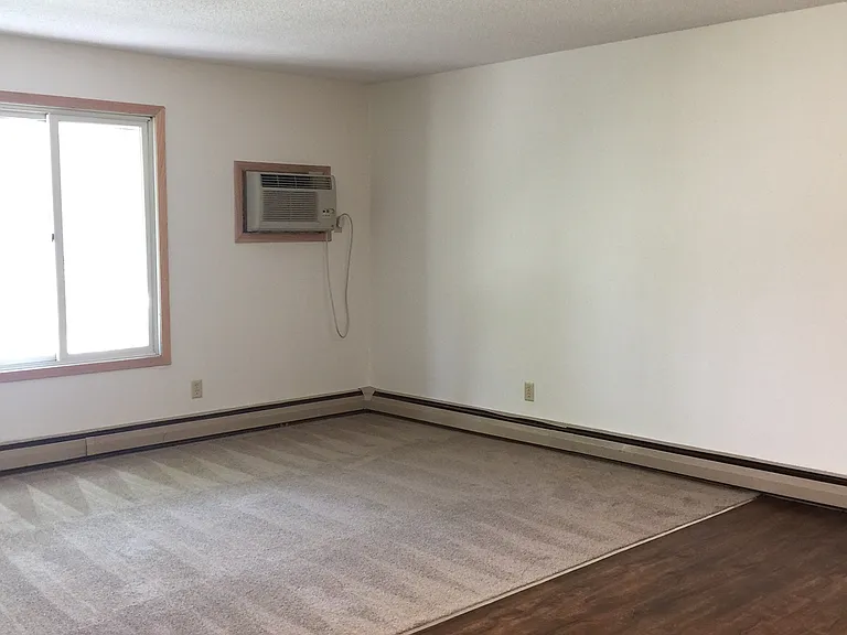 Homestead Apartments — Photo 24