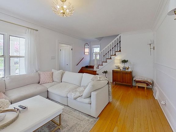 5th image of 629 Newton Ave