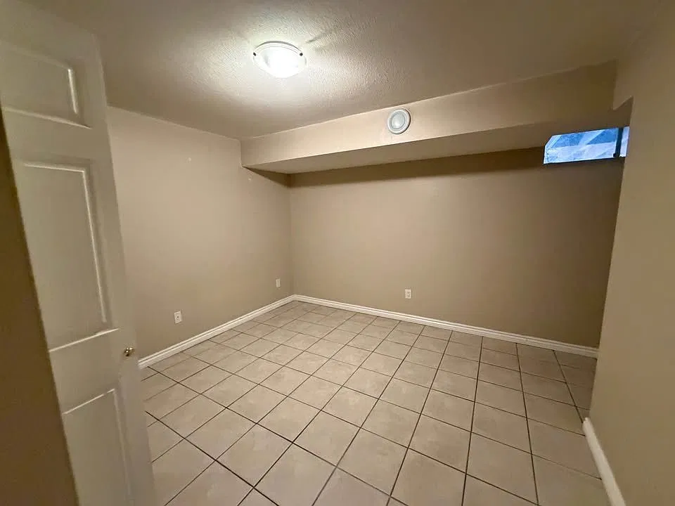 2 bed, 2130 sqft, $1,400 — Photo 2