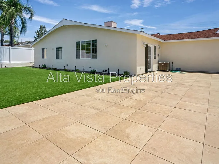 13438 Buxton Ave — Photo 21