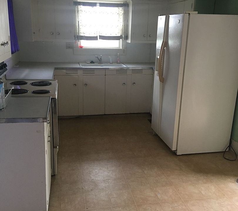 1st image of 1101 E Hoch St APT 3