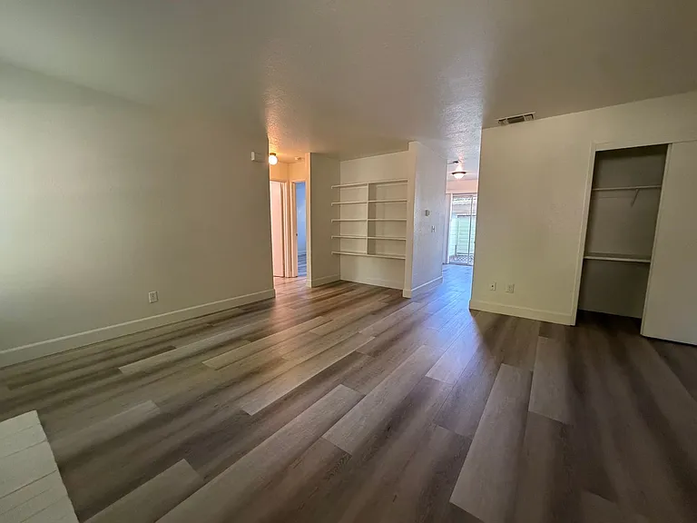 9151 Newhall Dr #116 — Photo 9