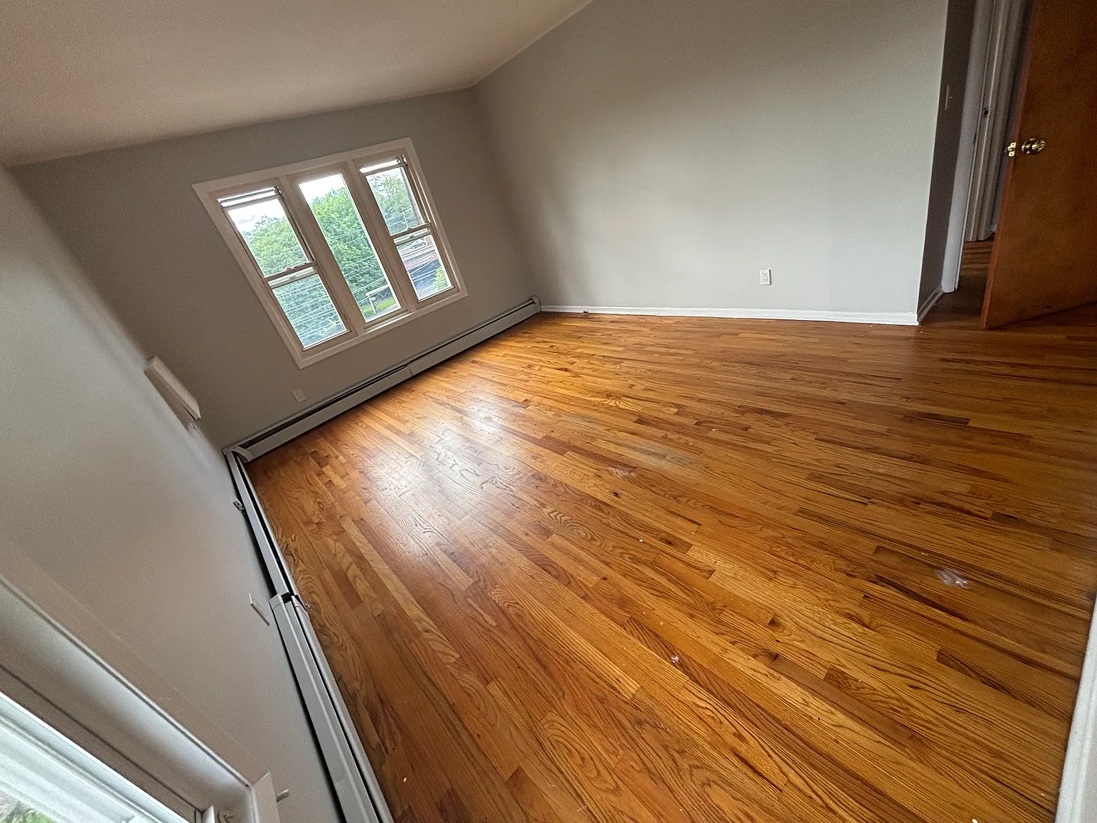 3 bed, 1400 sqft, $3,800 — Photo 4