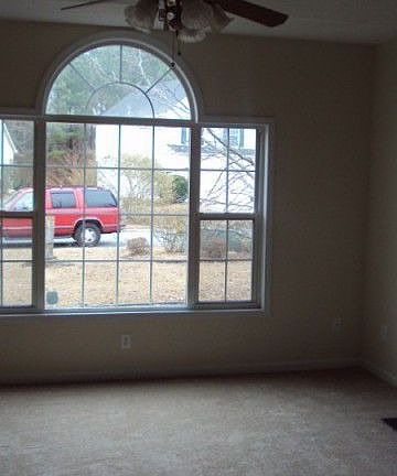 3rd image of 4635 Noah Overlook W