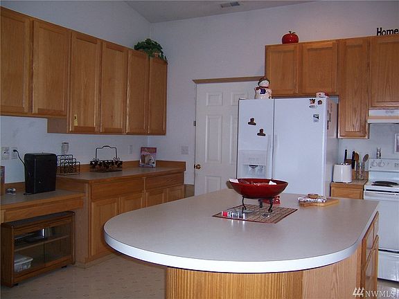 5th image of 10522 230th Avenue Ct E