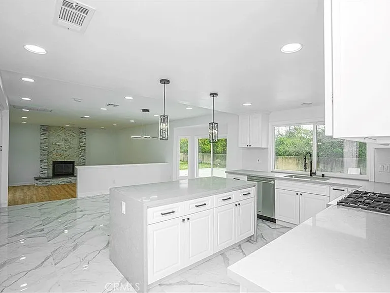 3518 N Mills Ave — Photo 15