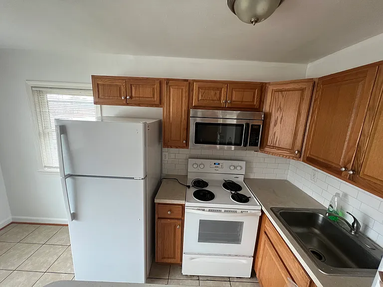 174 D View Ave #3 — Photo 2