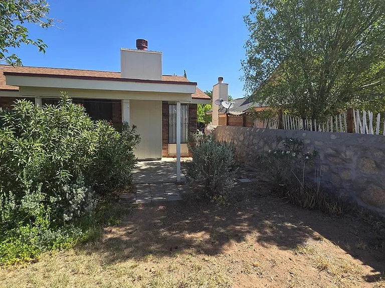 4536 General Maloney Cir — Photo 28