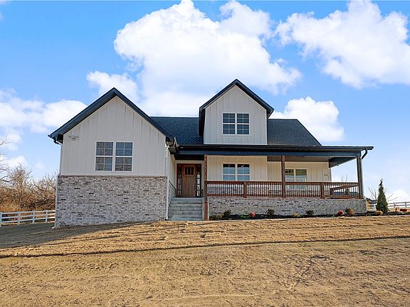 3rd image of 711 Evening Star Rd