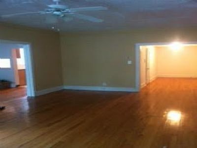 3rd image of 6932 S Crandon Ave APT 2E