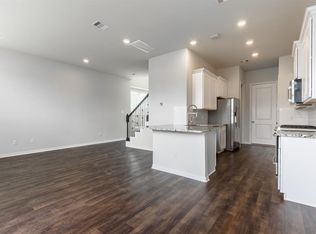206 Fulton Station Dr, Houston, TX 77009
