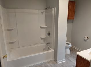 517 12th St #B, Henderson, KY 42420