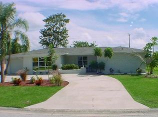 63 Annapolis Ln, Rotonda West, FL 33947