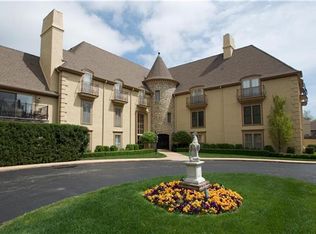 7223 Mission Rd, Prairie Village, KS 66208