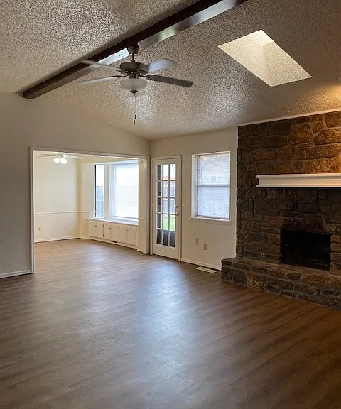 2100 Castle Rock — Photo 5