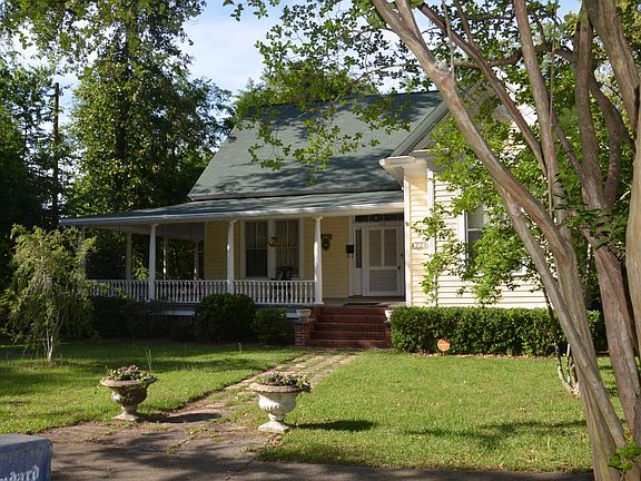2nd image of 224 Abbeville Ave NW