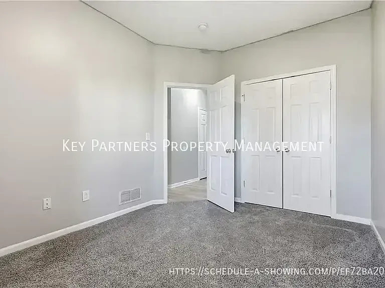 744 Woodson Ln — Photo 17