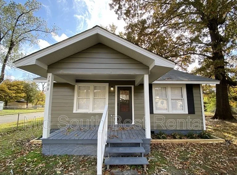 1800 W Long 17th St — Photo 1