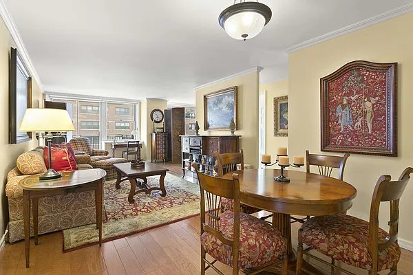 Sold by Compass | media 1