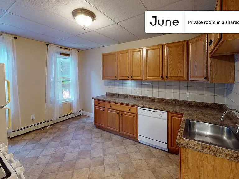 19 Berkshire St #A — Photo 6