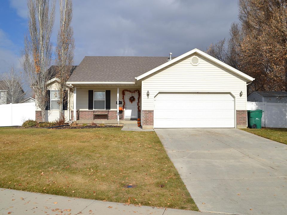 1st image of 1214 W Meadow Brook Ln
