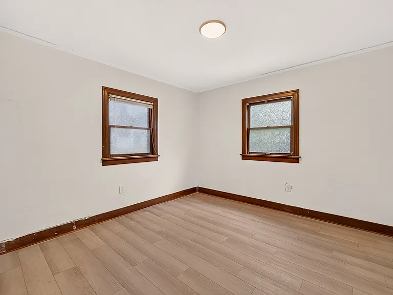 1920 11th Ave W #A — Photo 18