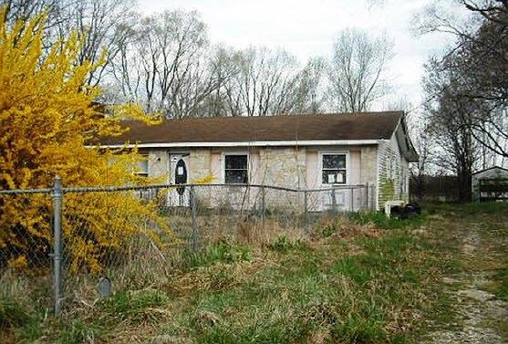 2nd image of 5871 Willow Grove Rd