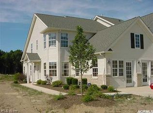 682 Ashberry Ln, Avon Lake, OH