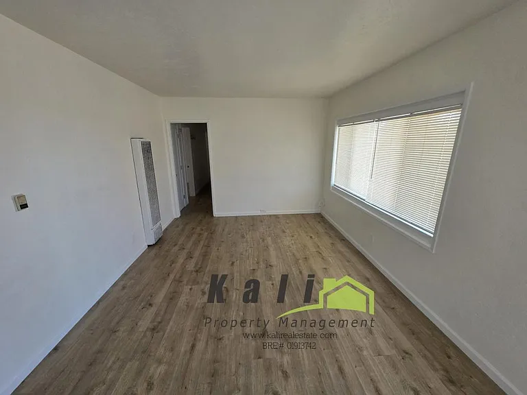 2141 Flintridge Dr — Photo 5