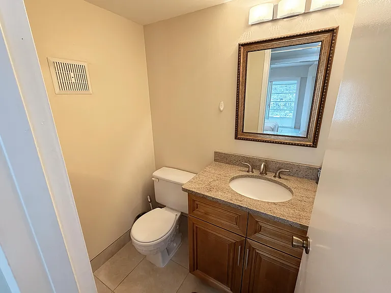 375 Mansfield #I — Photo 11