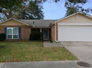 392 Longwood Dr, Destrehan, LA 70047