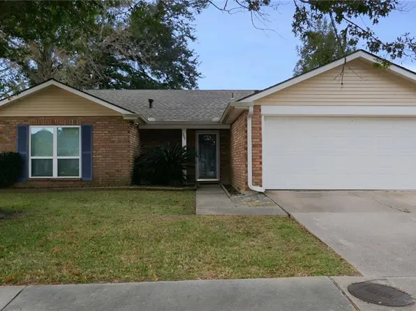 392 Longwood Dr, Destrehan, LA 70047