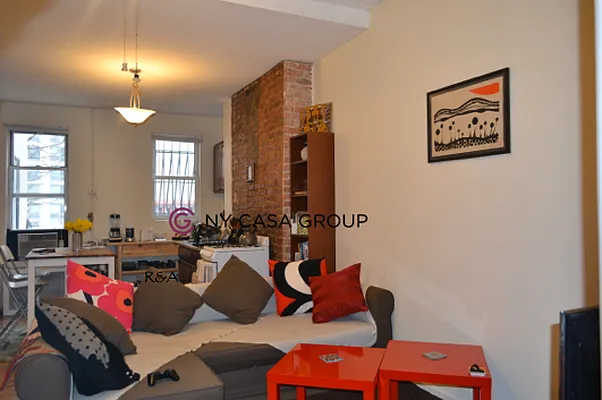 Rented by NY Casa Group | media 20